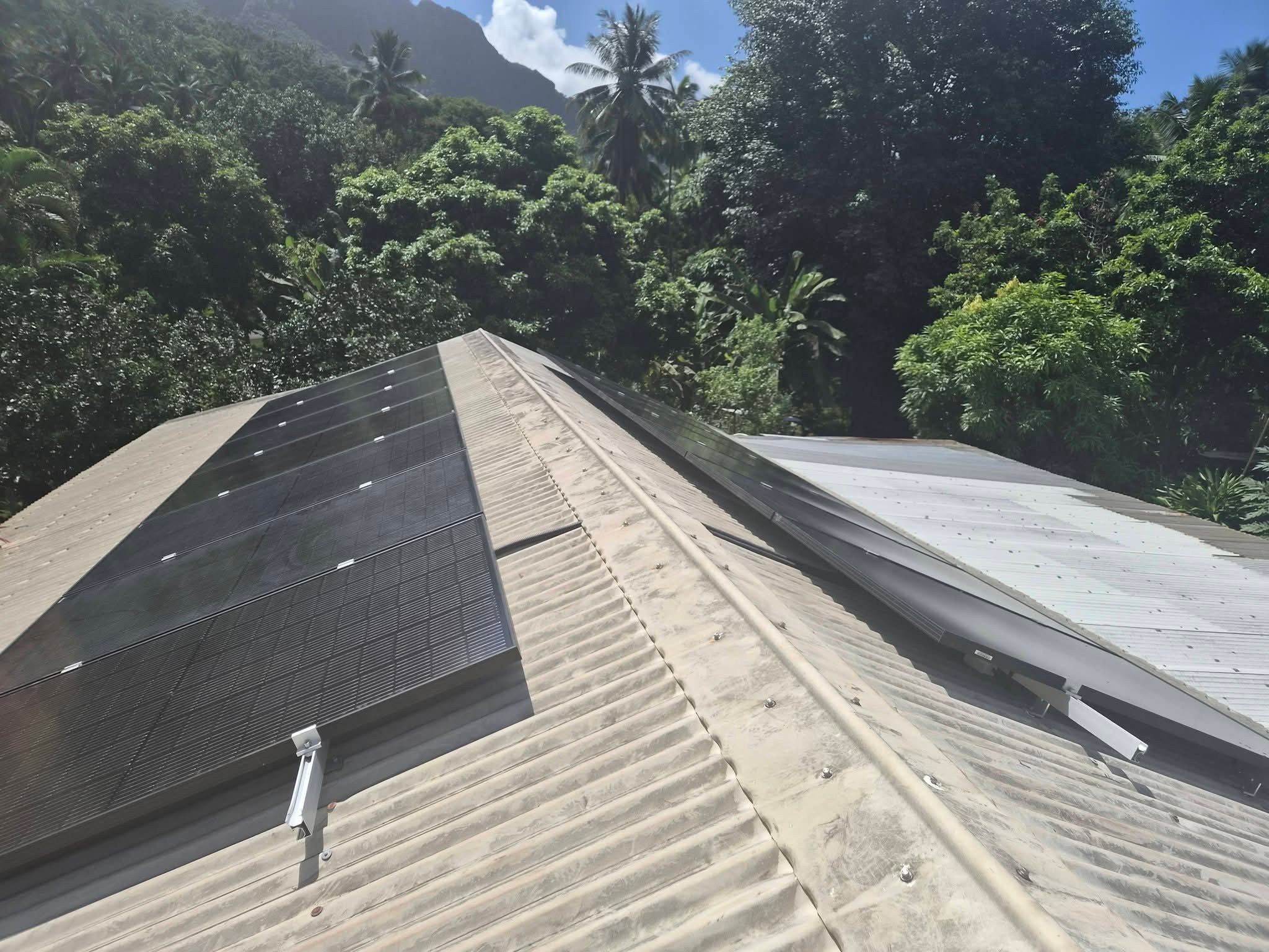 Toiture photovoltaïque résidentielle à Hiva Oa